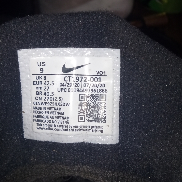 They are like new only worn once or twice and not the right size. - Picture 2 of 7